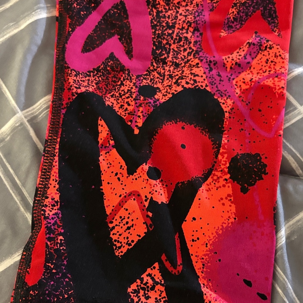 Zumba Fitness Red and Pink Heart Leggings - Picture 2 of 4